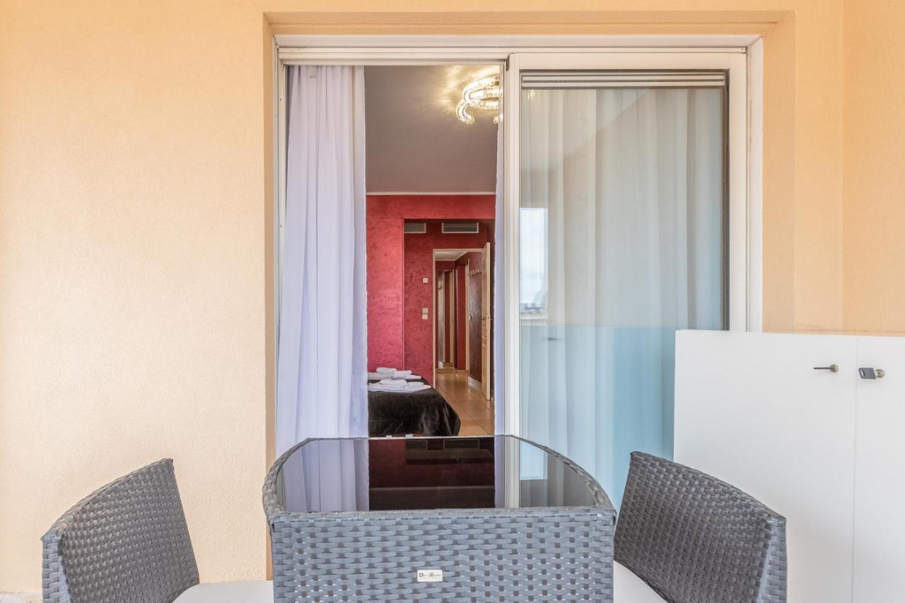 Luxury Studio Renovated 2024 With Free Parking Beausoleil Exterior foto